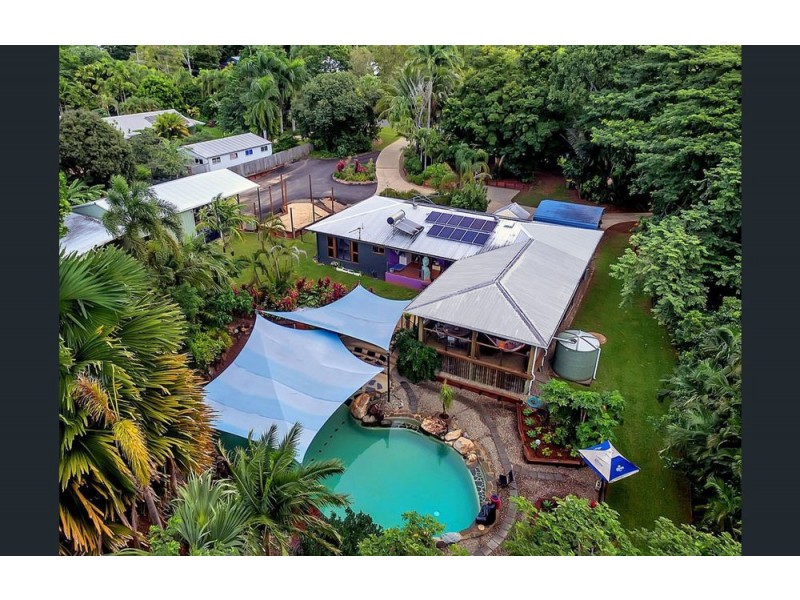 17-19 Robb Road, Redlynch QLD 4870