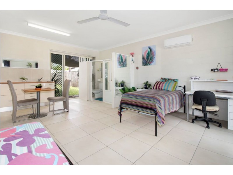 41 Norwood Crescent, Trinity Park QLD 4879