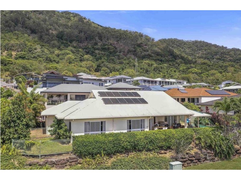 2 Trumpeter Street, Kanimbla QLD 4870