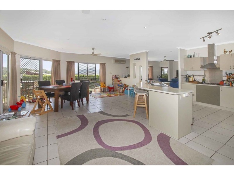 2 Trumpeter Street, Kanimbla QLD 4870