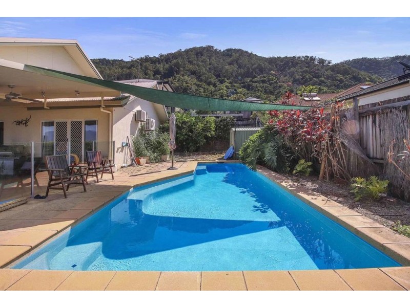 2 Trumpeter Street, Kanimbla QLD 4870