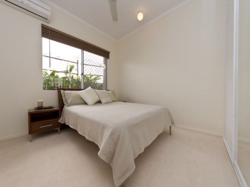 2 Trumpeter Street, Kanimbla QLD 4870