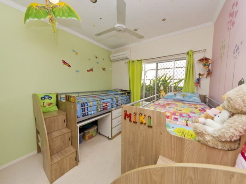 2 Trumpeter Street, Kanimbla QLD 4870