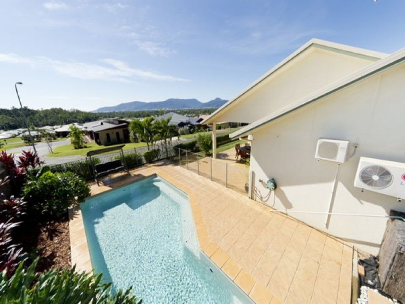2 Trumpeter Street, Kanimbla QLD 4870