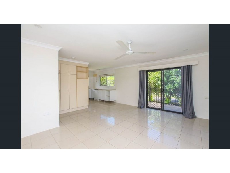 4/112 Digger Street, Cairns North QLD 4870