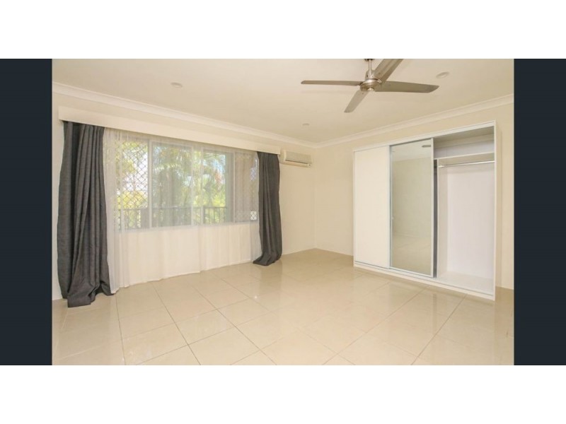 4/112 Digger Street, Cairns North QLD 4870