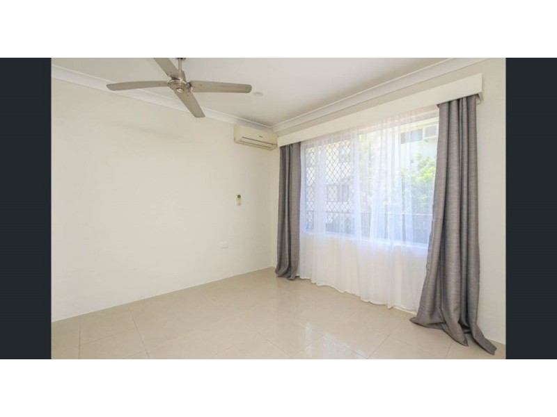4/112 Digger Street, Cairns North QLD 4870