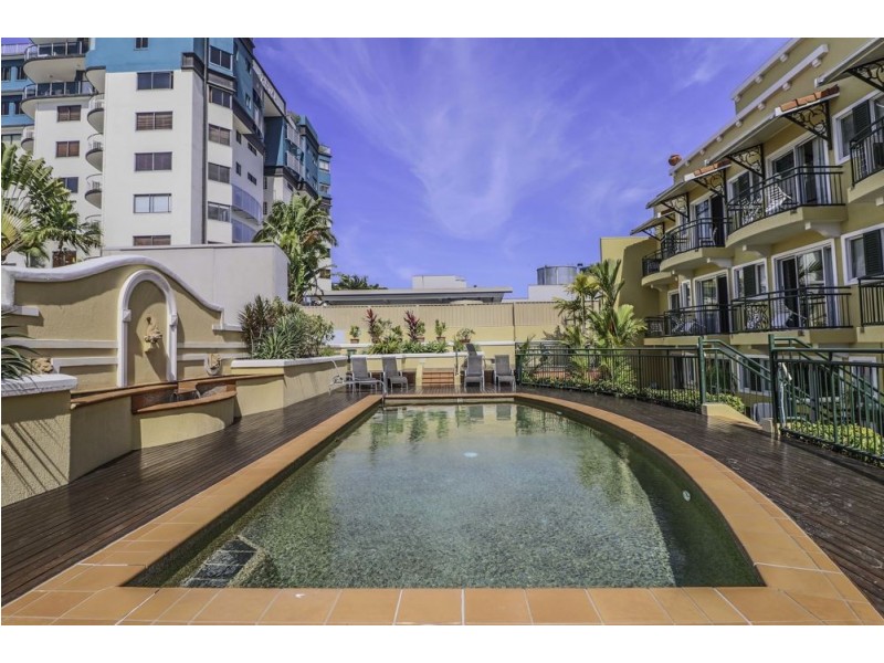 8/62 Abbott Street, Cairns City QLD 4870