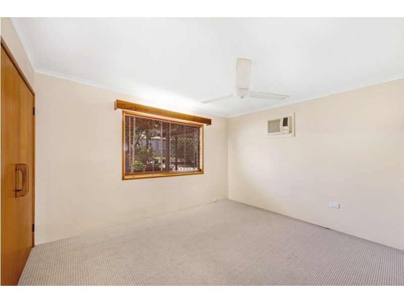 2 Rogers Close, Whitfield QLD 4870