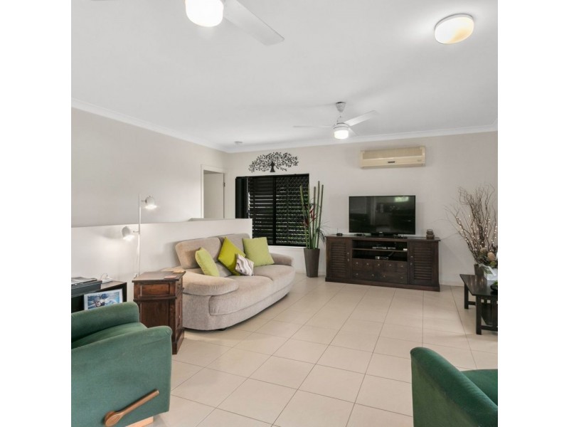 9 Pilosa Street, Redlynch QLD 4870