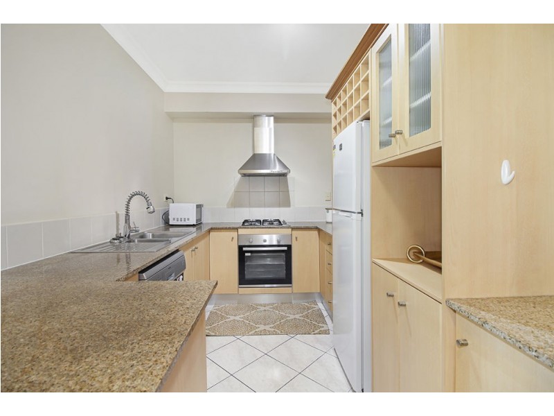 1625/2 Greenslopes Street, Cairns North QLD 4870