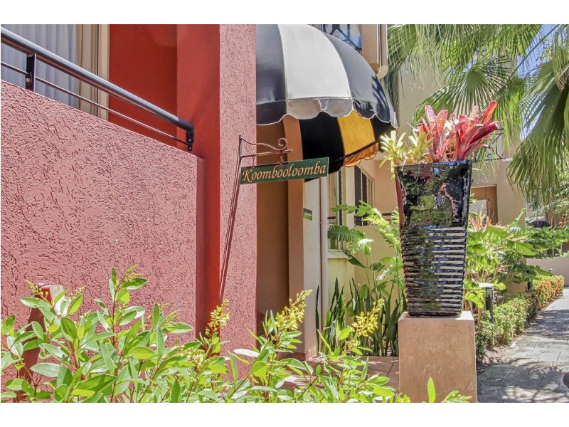 1625/2 Greenslopes Street, Cairns North QLD 4870