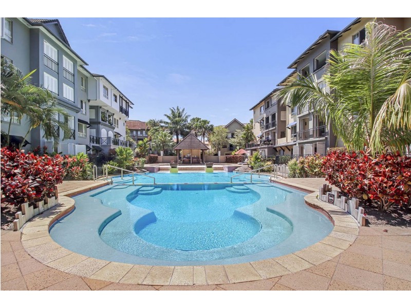 1625/2 Greenslopes Street, Cairns North QLD 4870