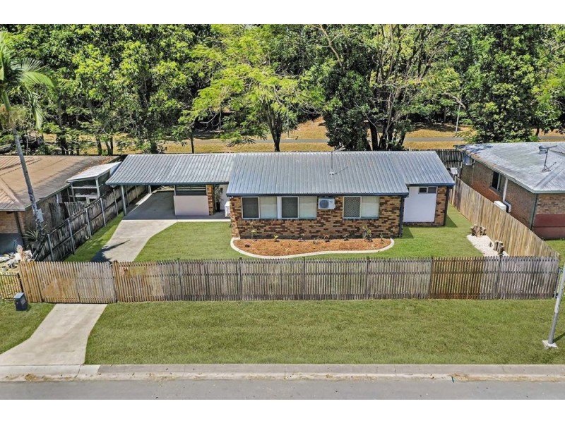 24 Mcewen Street, Mooroobool QLD 4870
