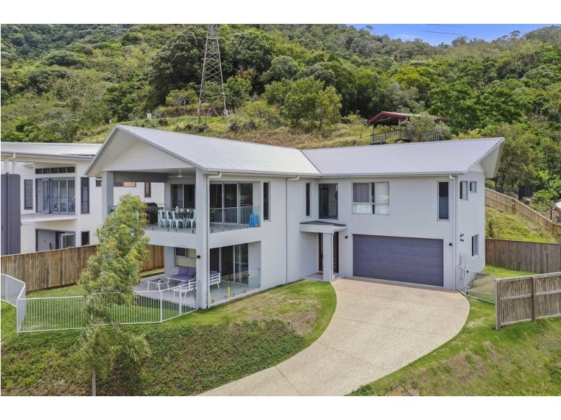 9 Tarwhine Close, Kanimbla QLD 4870