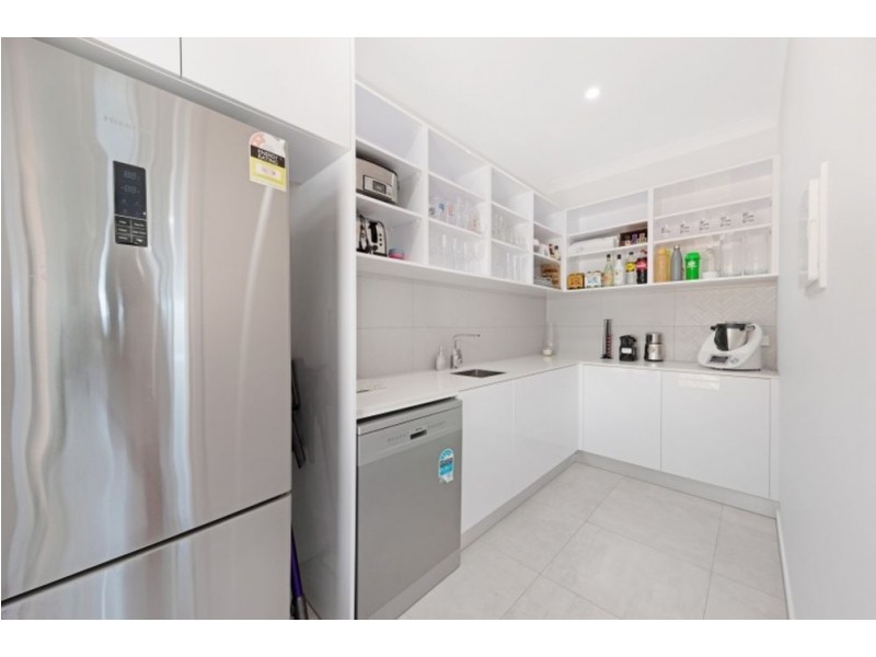 9 Tarwhine Close, Kanimbla QLD 4870