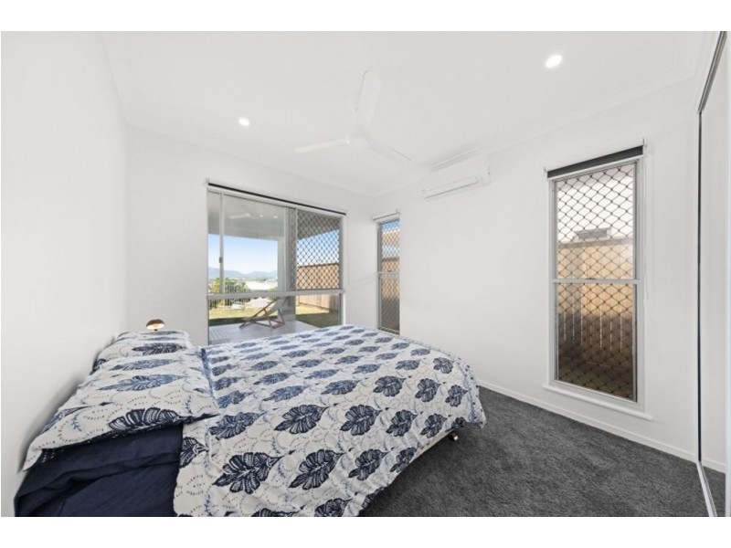 9 Tarwhine Close, Kanimbla QLD 4870