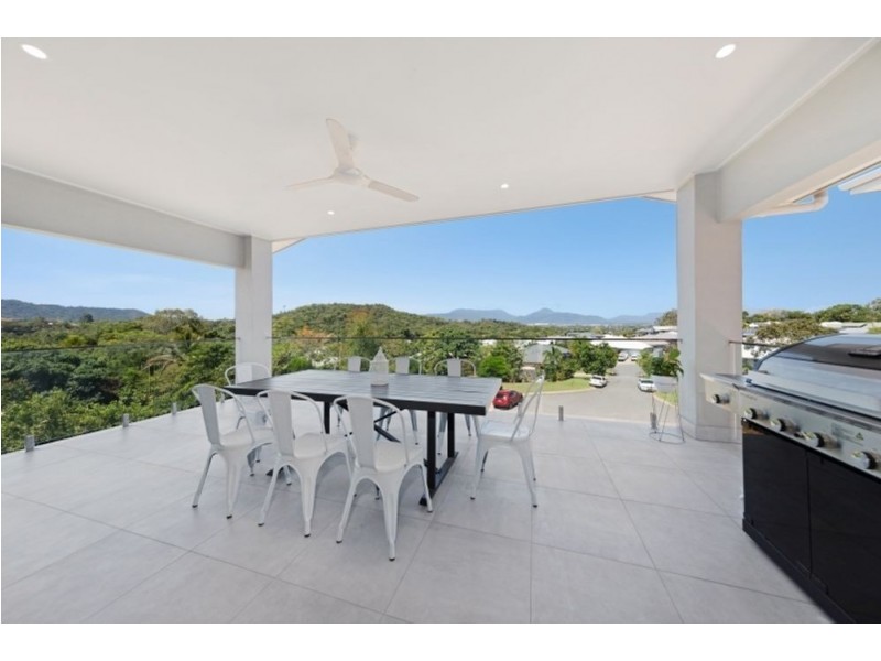 9 Tarwhine Close, Kanimbla QLD 4870