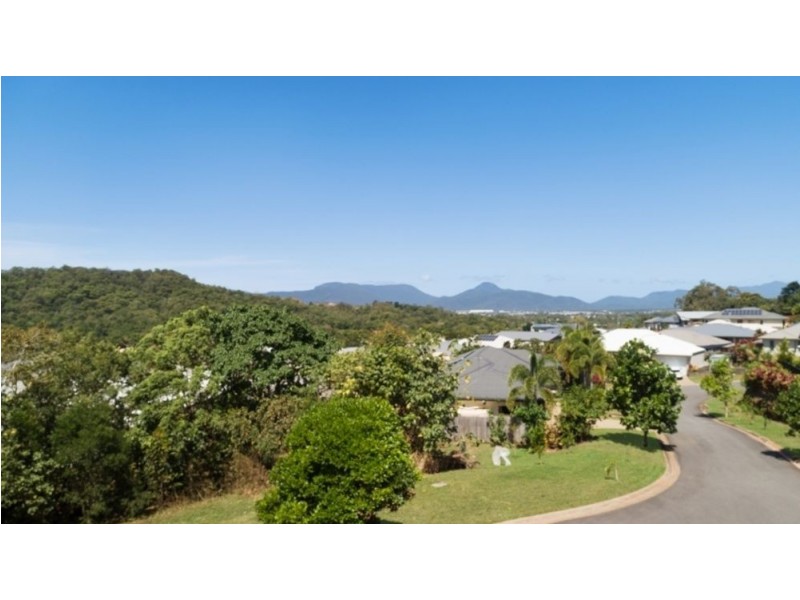 9 Tarwhine Close, Kanimbla QLD 4870