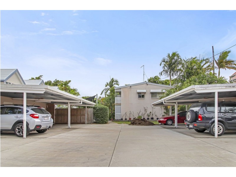 2/33 Rutherford Street, Yorkeys Knob QLD 4878
