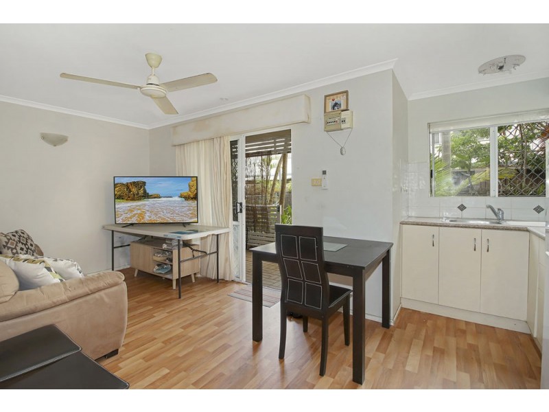 2/33 Rutherford Street, Yorkeys Knob QLD 4878