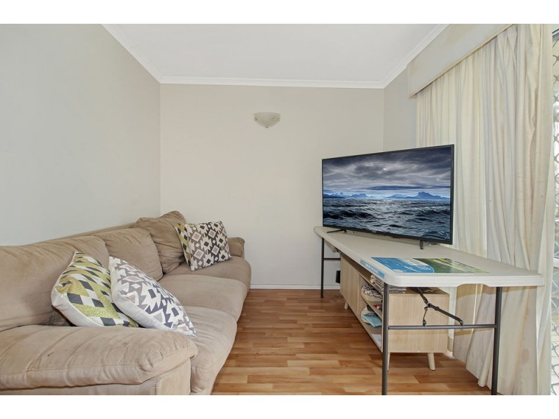 2/33 Rutherford Street, Yorkeys Knob QLD 4878