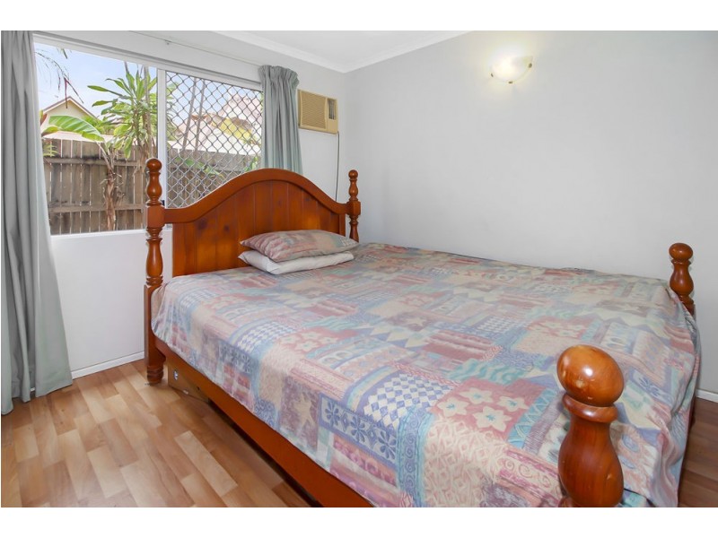 2/33 Rutherford Street, Yorkeys Knob QLD 4878