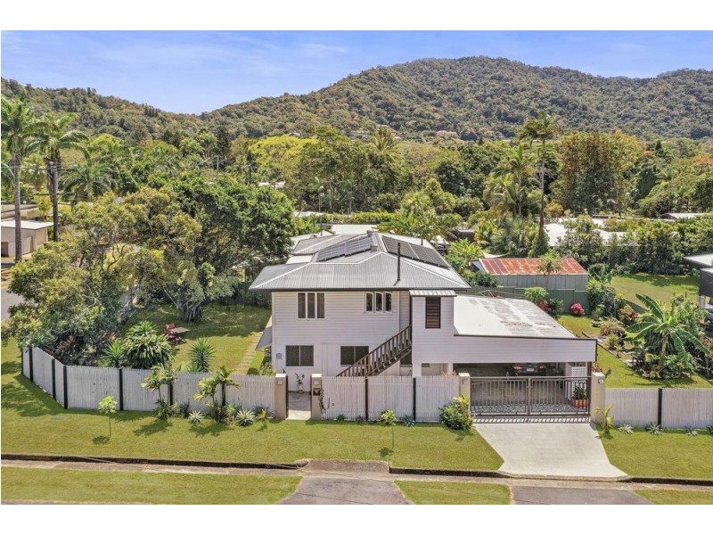 18 Hodel Street, Whitfield QLD 4870