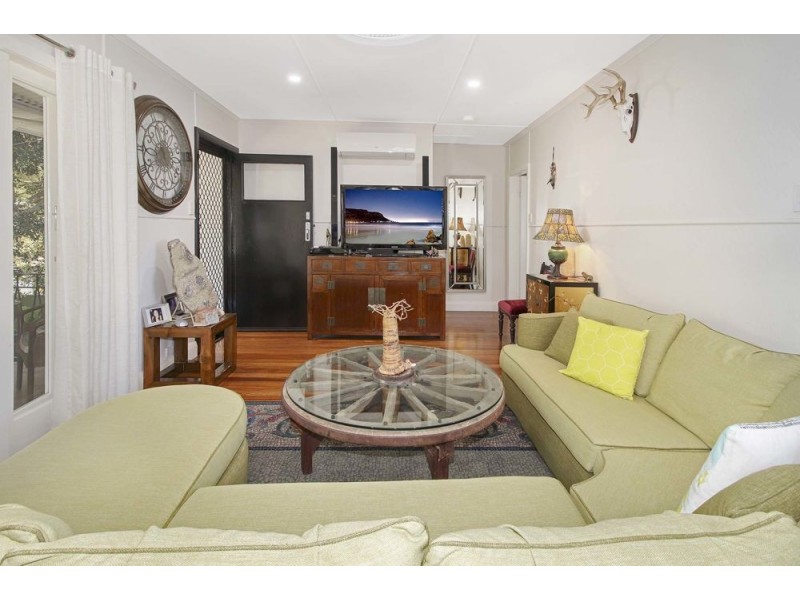 18 Hodel Street, Whitfield QLD 4870