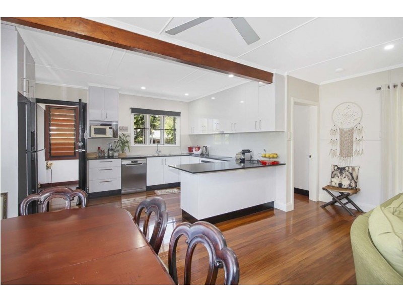 18 Hodel Street, Whitfield QLD 4870