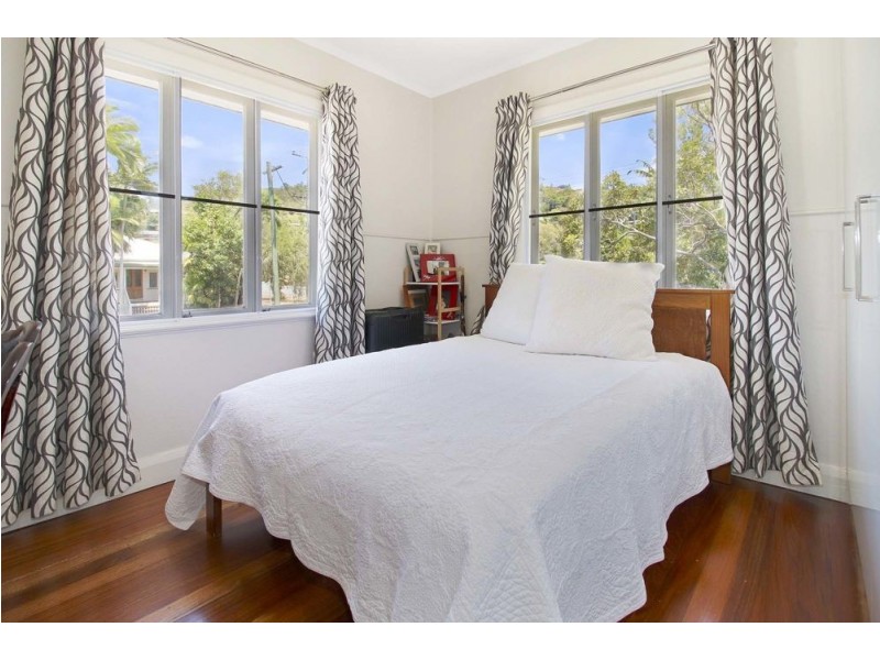 18 Hodel Street, Whitfield QLD 4870