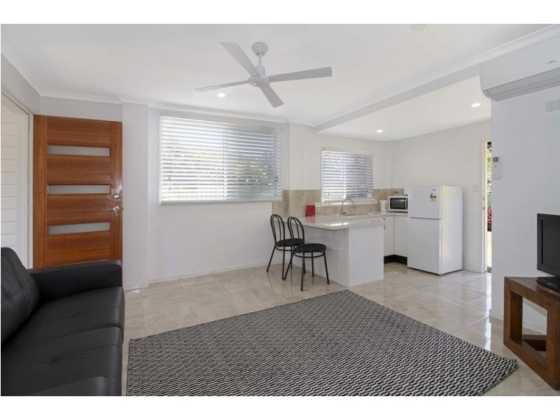 18 Hodel Street, Whitfield QLD 4870