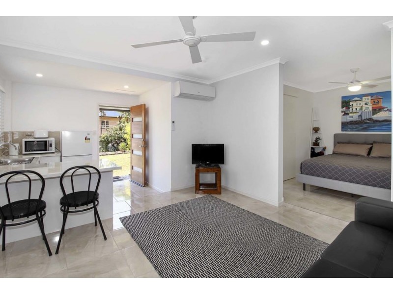 18 Hodel Street, Whitfield QLD 4870