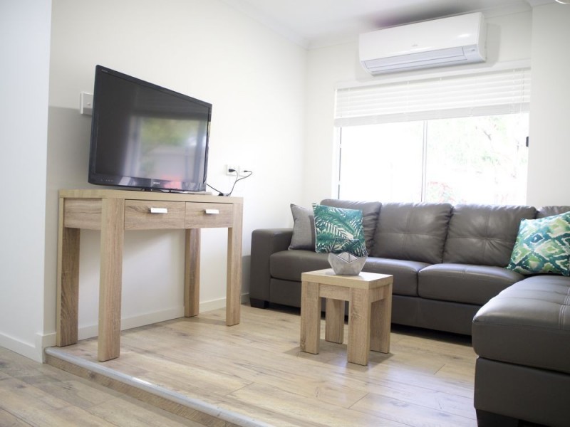 18 Hodel Street, Whitfield QLD 4870