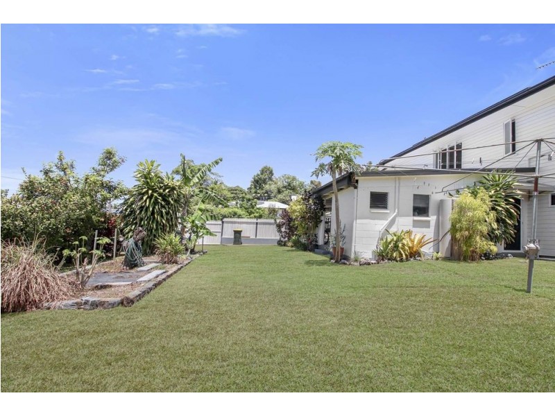 18 Hodel Street, Whitfield QLD 4870