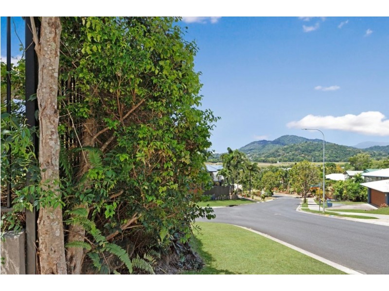 48 Pepperwood Street, Redlynch QLD 4870