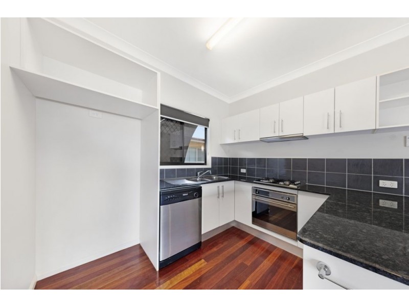 1/7 Tenni Street, Redlynch QLD 4870