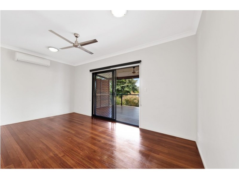 1/7 Tenni Street, Redlynch QLD 4870