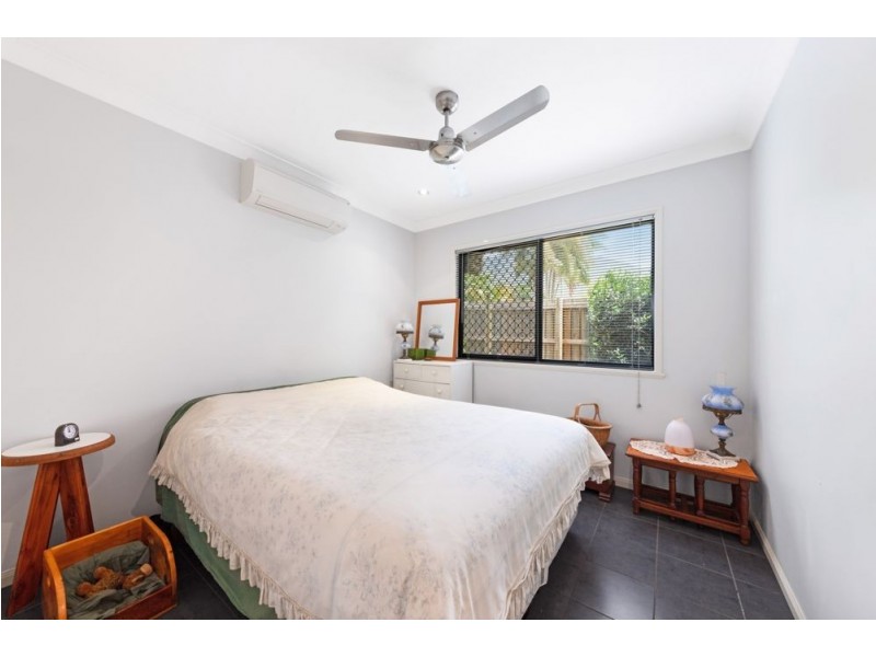 1/7 Tenni Street, Redlynch QLD 4870