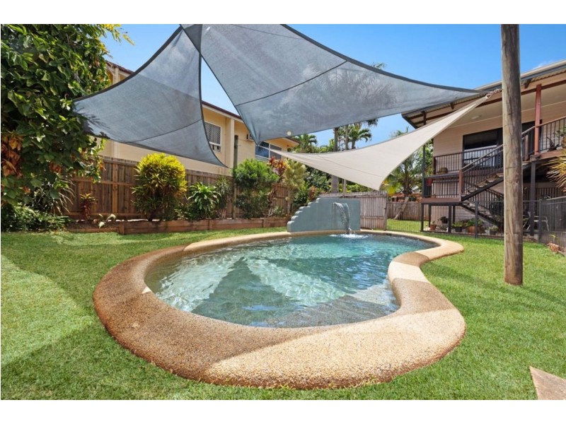 1/7 Tenni Street, Redlynch QLD 4870