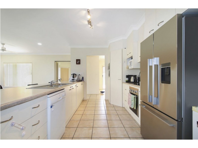 11 Everglade Rise, Brinsmead QLD 4870
