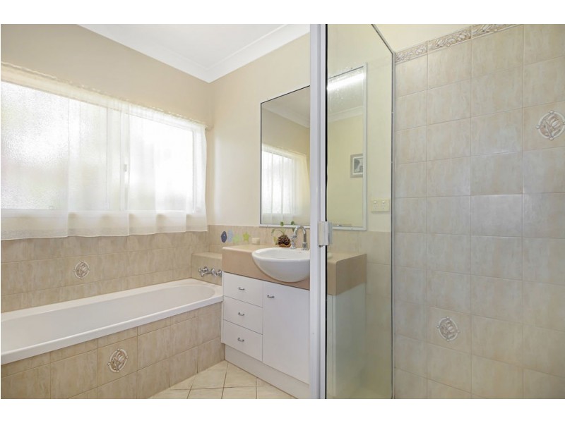 11 Everglade Rise, Brinsmead QLD 4870