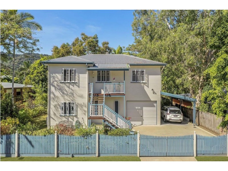 126 Upper Richardson Street, Whitfield QLD 4870