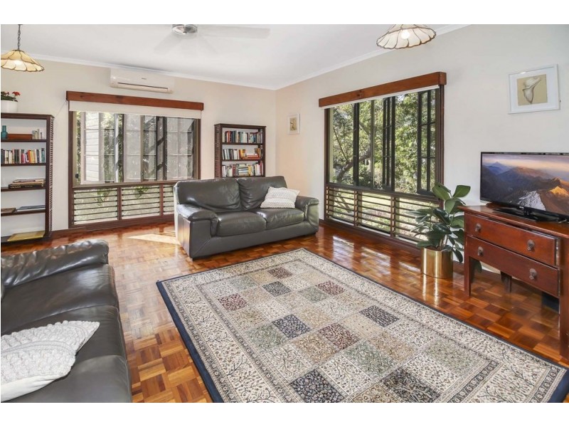 126 Upper Richardson Street, Whitfield QLD 4870