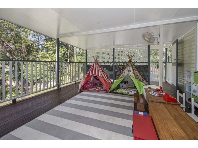 126 Upper Richardson Street, Whitfield QLD 4870