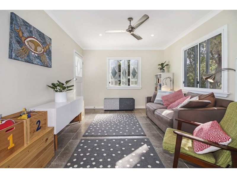126 Upper Richardson Street, Whitfield QLD 4870
