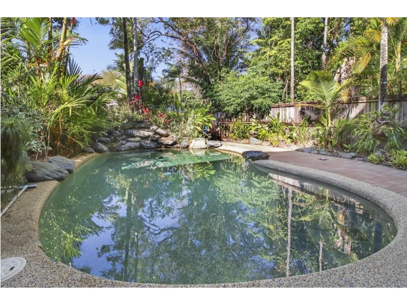 126 Upper Richardson Street, Whitfield QLD 4870