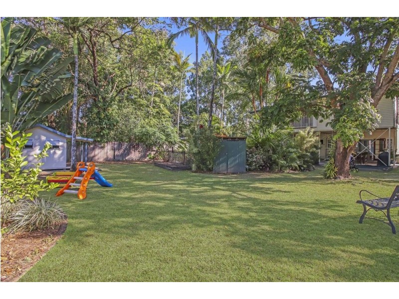 126 Upper Richardson Street, Whitfield QLD 4870