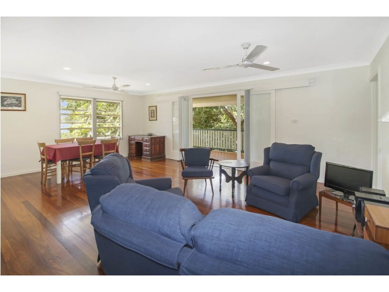 61 Hillview Crescent, Whitfield QLD 4870