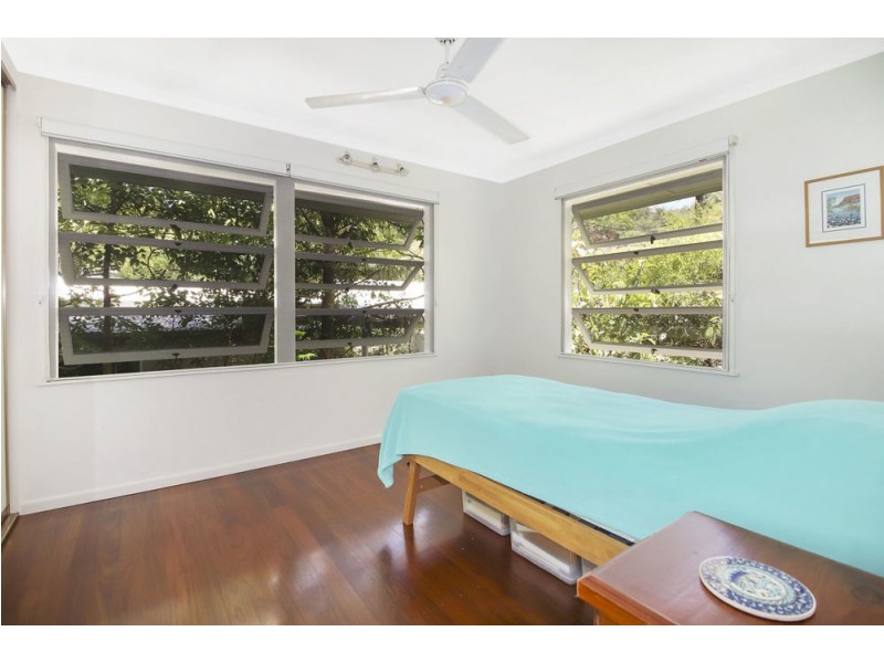 61 Hillview Crescent, Whitfield QLD 4870